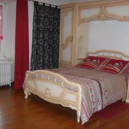 Gite De Peche Saint-Ellier-du-Maine Habitación foto